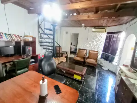 Casa 6 ambientes con 3 baños
