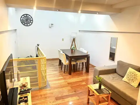 Depto Tipo Casa 4 ambientes con 2 baños
