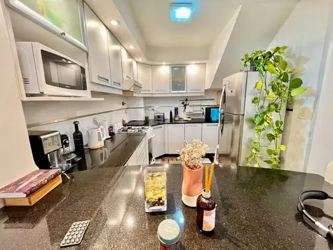 Depto Tipo Casa en Venta en Flores, USD 152.000