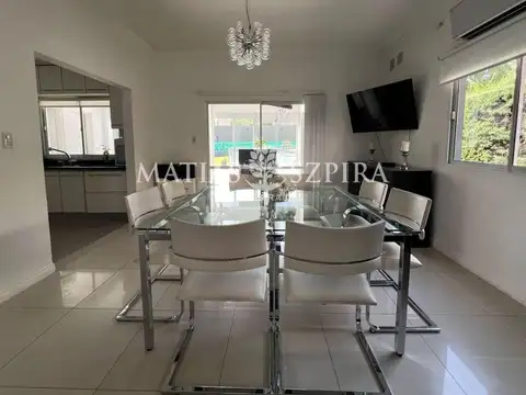 Casa en Venta con 1 cochera