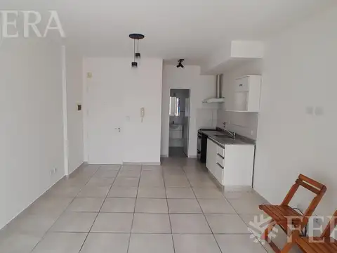 Alquiler monoambiente con balcón en Wilde