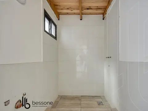 Depto Tipo Casa en Venta de 2 ambientes