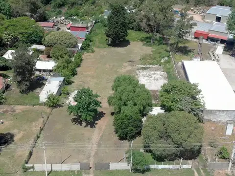 Alquiler gran predio con casa en Barros Blancos