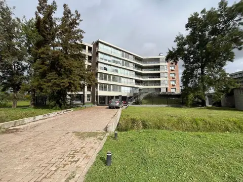 Schweitzer 8700 , Piso 1