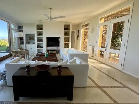 Casa en Venta de 5 dormitorios
