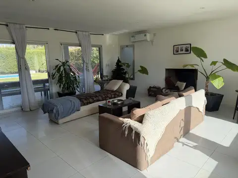 Casa en Venta en El Cantón - Barrio Islas, USD 223.000
