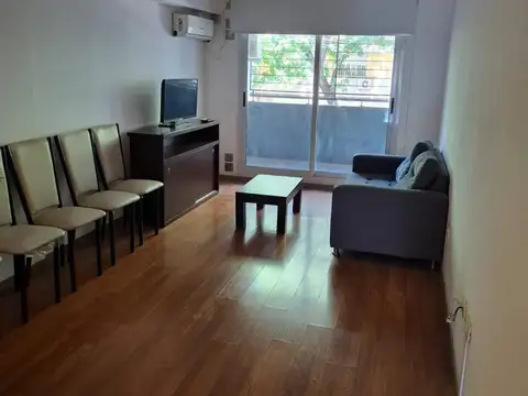 VENTA - DEPARTAMENTO DOS DORMITORIOS CON COCHERA - ABASTO