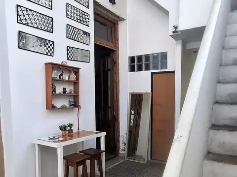 Muy Lindo y Amplio PH en Venta en Excelente Zona de San Cristobal, Muy Luminoso con Terraza Propia.