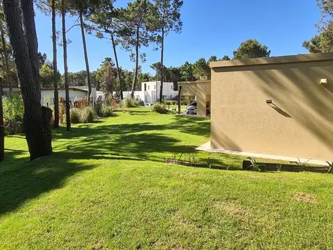 Casa en Alquiler Temporal con 1 cochera