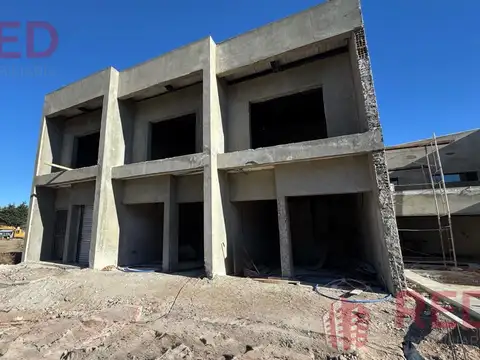 Depto Tipo Casa en Venta en Centenario, USD 160.000