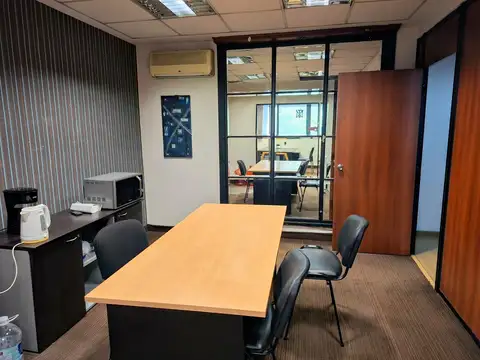 Avenida Leandro N. Alem 700