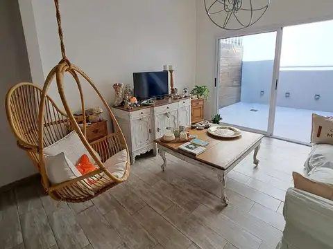 Depto Tipo Casa en Venta de 3 ambientes