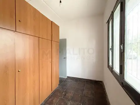 Depto Tipo Casa en Alquiler en Mataderos, $ 650.000