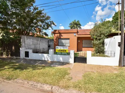 Casa en venta 2 dormitorios barrio El Charquito Roldán