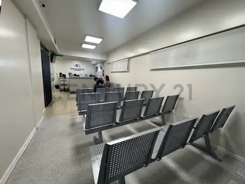 PISO COMPLETO RECICLADO – 273 m² + COCHERA Apto Profesional