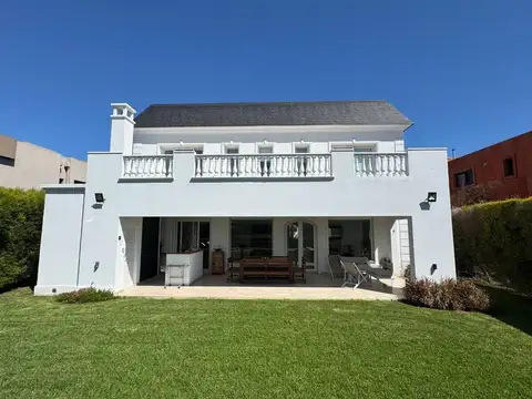 Casa en Venta de 5 dormitorios