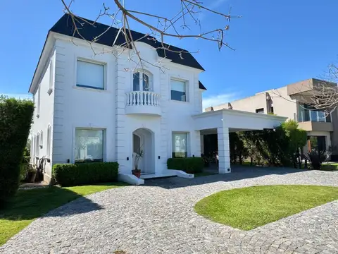 Avenida Caseros 1700