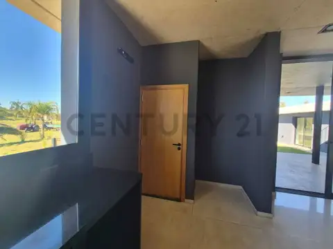 Casa 7 ambientes con 4 baños