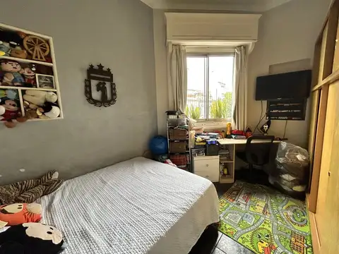 Depto Tipo Casa en Venta 90 años