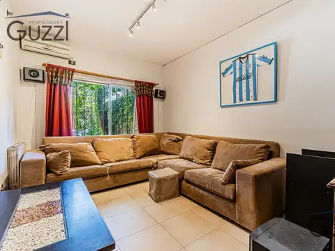 Venta importante casa de categoría sobre lote de 10 x 43,7 m² - Villa Adelina