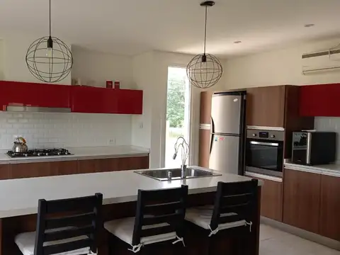 Casa en Venta en El Moro, USD 250.000