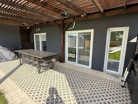 Casa 2 ambientes con 1 baño