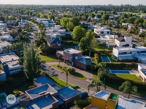Casa en Alquiler de 3 dormitorios