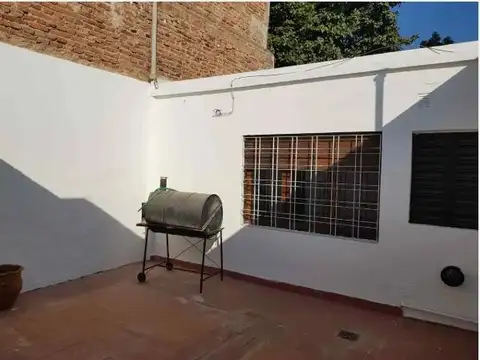 Casa a la Venta En Barrio Crisol Norte - Incluye Departamento