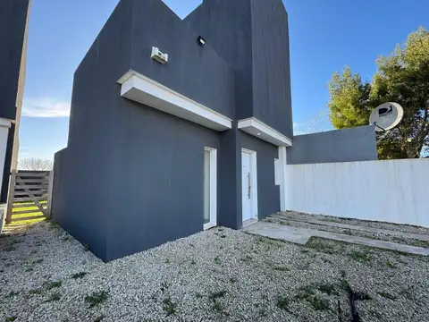 Avenida Estado de Palestina esq. Roca 600