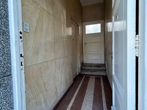 Depto Tipo Casa en Venta 60 años