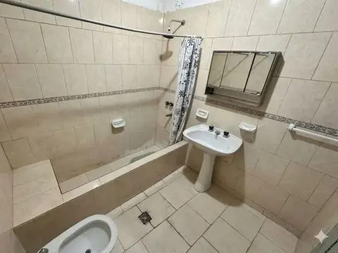 VENTA DOS CASAS SAAVEDRA LOTE DE 8,66 X 27