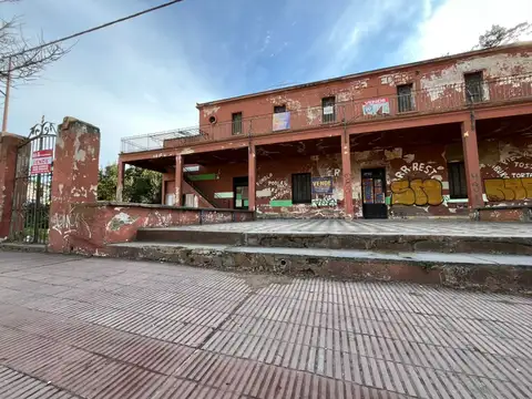 Hotel en Venta 60 años