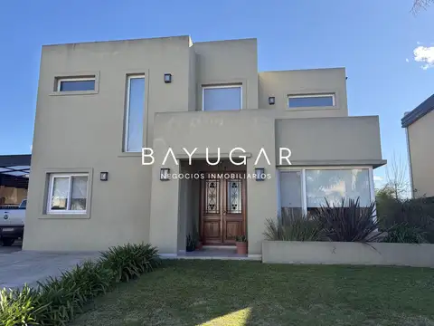 Venta - Casa en Barrio Privado Los Arces - Pilar
