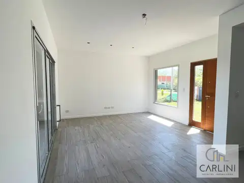 Casa 4 ambientes con 1 baño