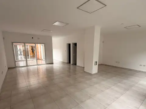 Local en Alquiler en Barranqueras, $ 680.000