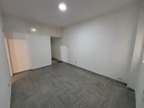 Aráoz 2400, Piso 2