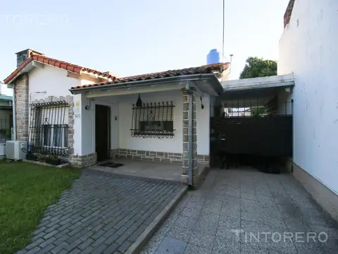 Venta Casa 3amb Garaje Parque Galeria Burzaco cerca Estacion