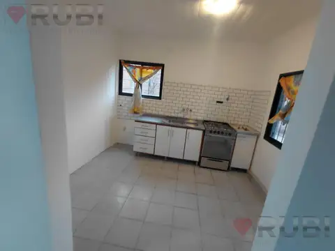 Casa en Alquiler con 1 cochera