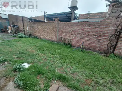Casa en Alquiler con 1 cochera