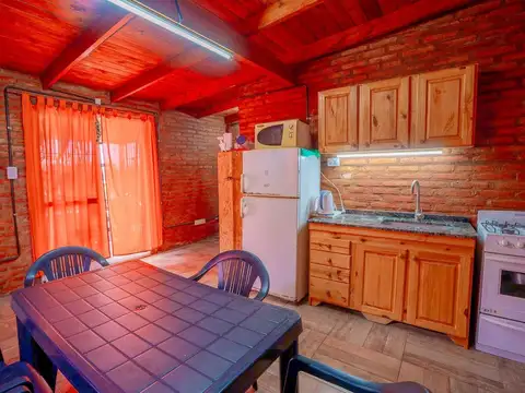 Casa 2 ambientes con 1 baño