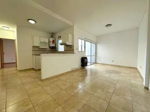 Departamento de 2 ambientes con vestidor y balcon