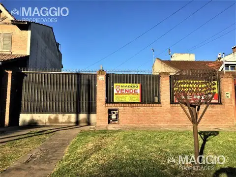 CASA 2 AMBIENTES VILLA LUZURIAGA
