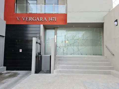 MONOAMBIENTE Y MEDIO EN PLENO BANFIELD CON BALCON