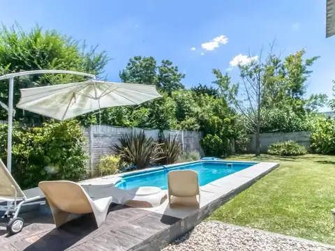 Casa 5 ambientes con 2 baños