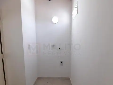 Venta PH monoambiente tipo loft y balcón al frente