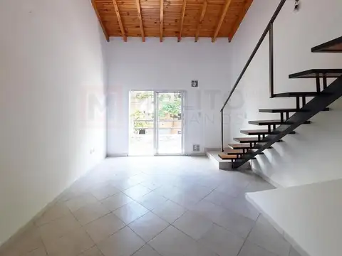 Depto Tipo Casa Monoambiente con 1 baño
