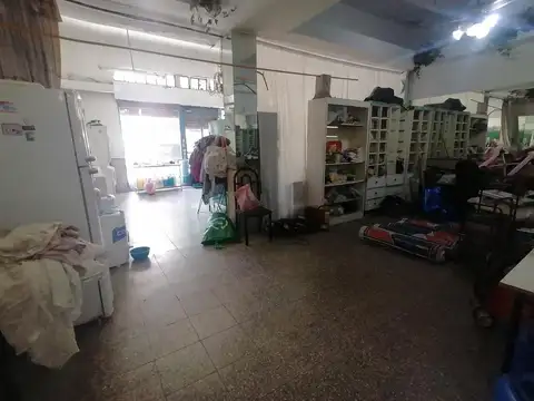 Casa en lote propio con local a la calle. MIXTURA 2 / apto 7