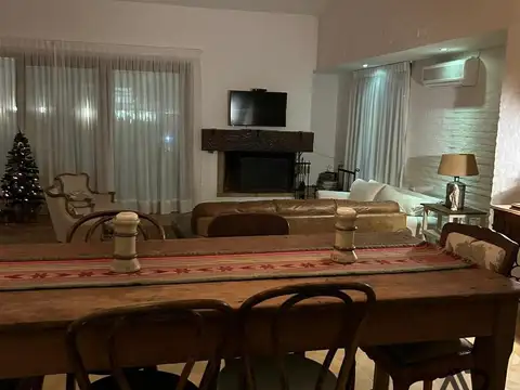 Casa en Alquiler Temporal de 4 dormitorios