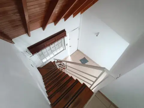 Depto Tipo Casa en Alquiler de 2 ambientes