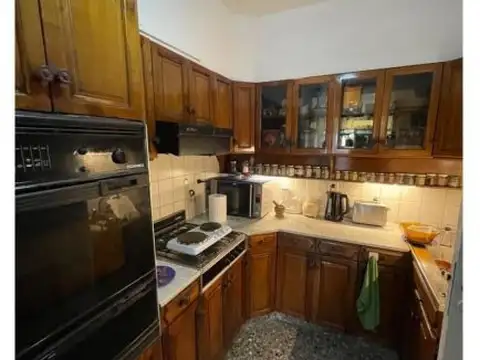 Pellegrini 53 , Piso 2